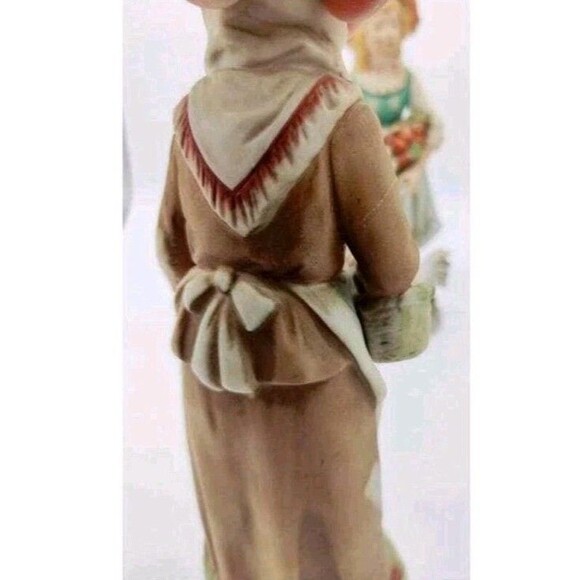 Vintage HOMCO Home Interiors Lady Ceramic Figurine Farmhouse Decor Bunny GLUED - Picture 8 of 10